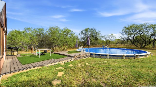 195 Cheyenne, Kingsbury, TX 78638