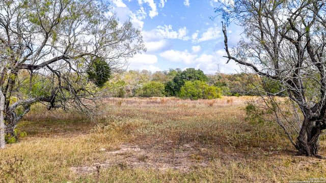 195 Cheyenne, Kingsbury, TX 78638