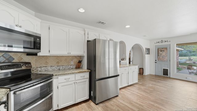 195 Cheyenne, Kingsbury, TX 78638