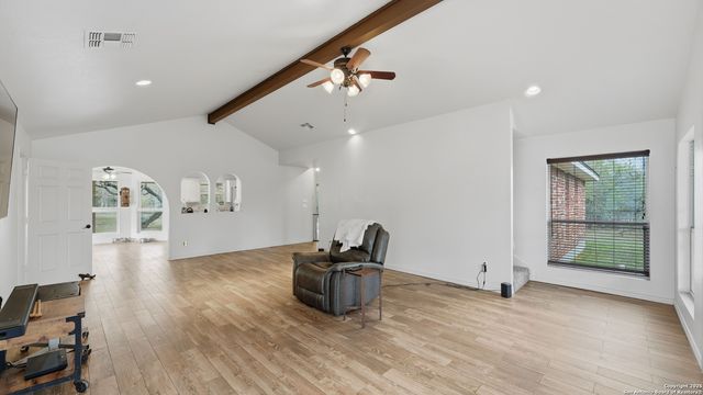 195 Cheyenne, Kingsbury, TX 78638