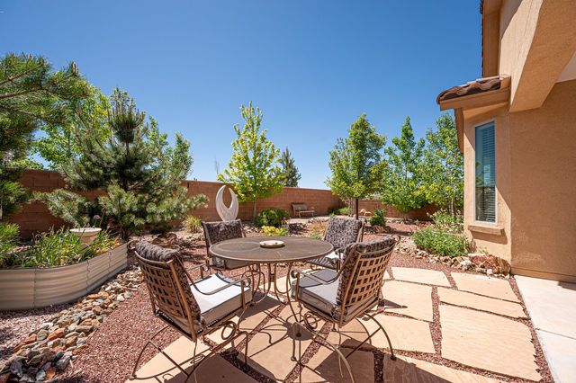 4754 Viento Del Norte, Santa Fe, NM 87507