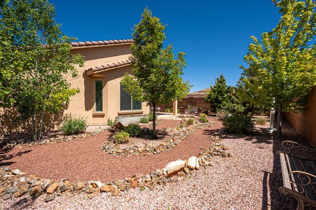 4754 Viento Del Norte, Santa Fe, NM 87507