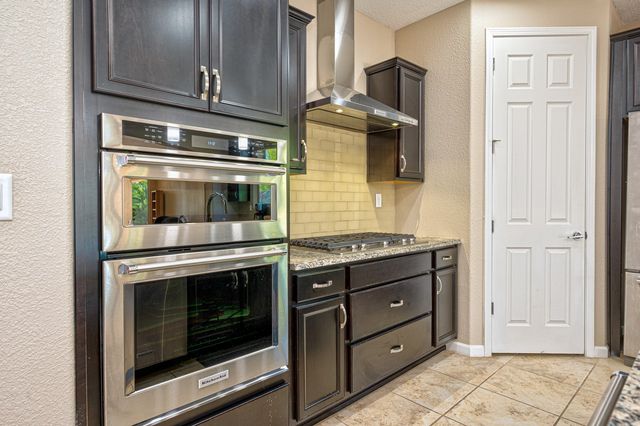 4754 Viento Del Norte, Santa Fe, NM 87507