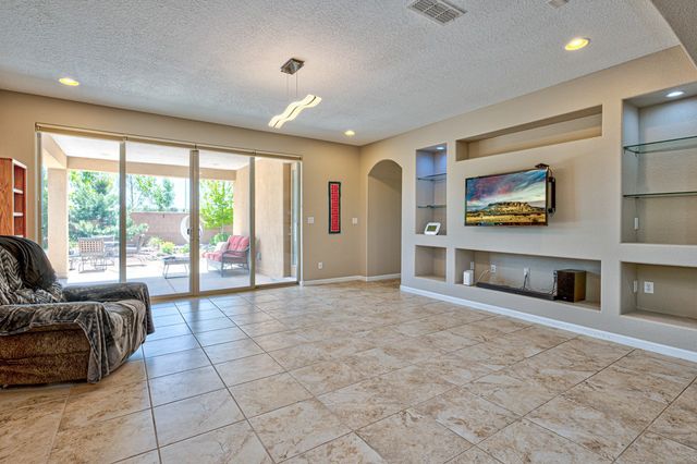 4754 Viento Del Norte, Santa Fe, NM 87507