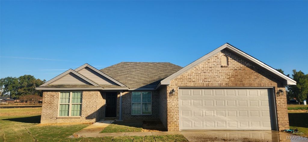 43 Kelsey Way, Wetumpka, AL 36092