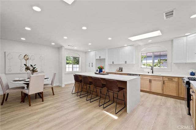 15013 San Jose, San Fernando, CA 91345