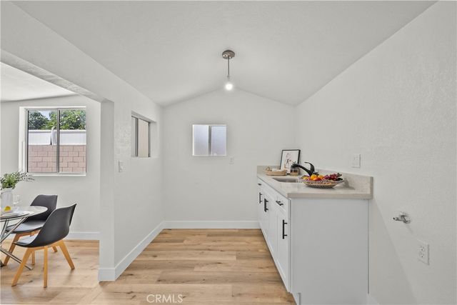 15013 San Jose, San Fernando, CA 91345