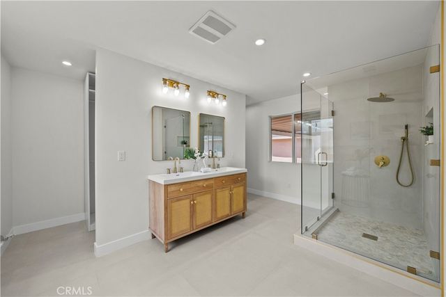 15013 San Jose, San Fernando, CA 91345