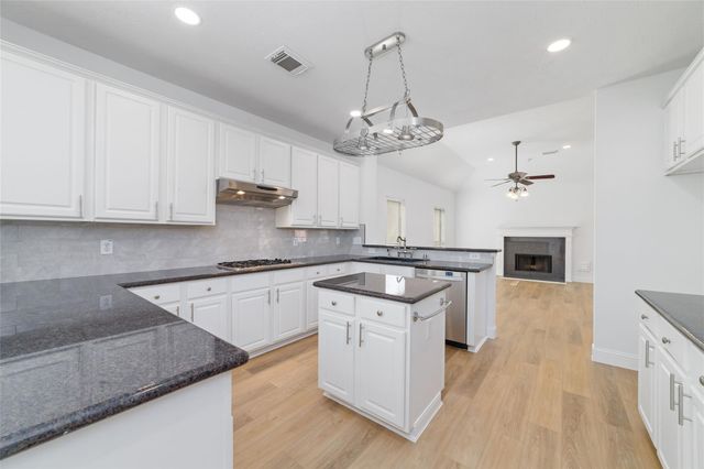 11407 E Lakewood Forest North Court, Tomball, TX 77377