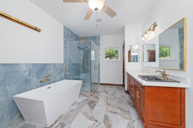 11407 E Lakewood Forest North Court, Tomball, TX 77377