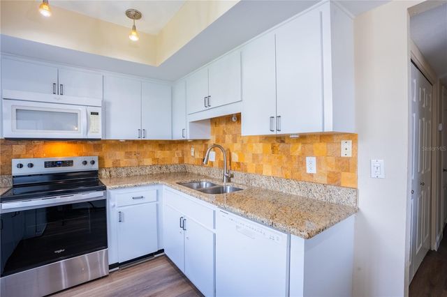 2497 HERON TERRACE 203C, Clearwater, FL 33762