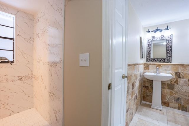 2497 HERON TERRACE 203C, Clearwater, FL 33762
