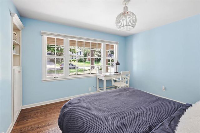 8406 Ensley Lane, Leawood, KS 66206