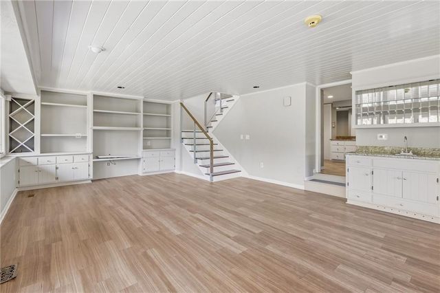 8406 Ensley Lane, Leawood, KS 66206