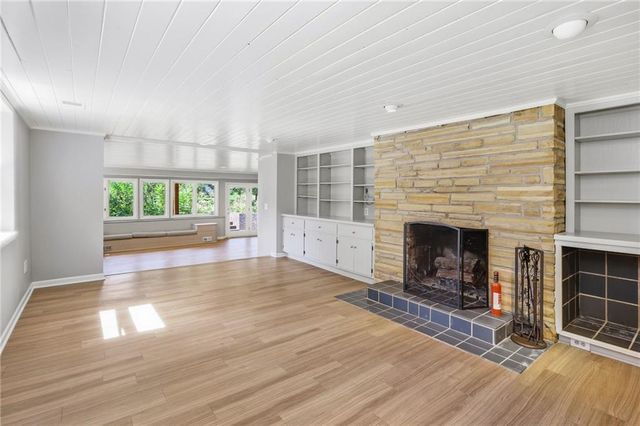 8406 Ensley Lane, Leawood, KS 66206