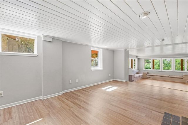 8406 Ensley Lane, Leawood, KS 66206