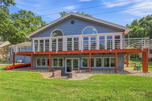 8406 Ensley Lane, Leawood, KS 66206