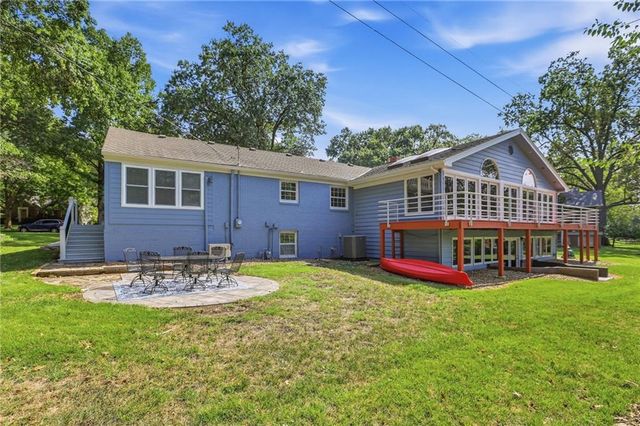 8406 Ensley Lane, Leawood, KS 66206