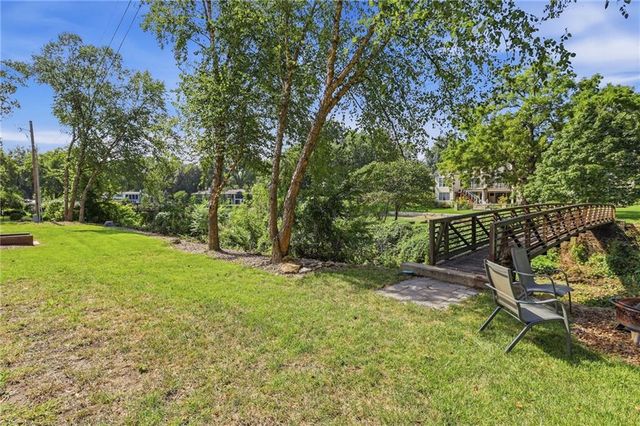 8406 Ensley Lane, Leawood, KS 66206