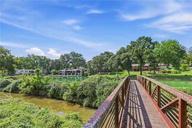 8406 Ensley Lane, Leawood, KS 66206