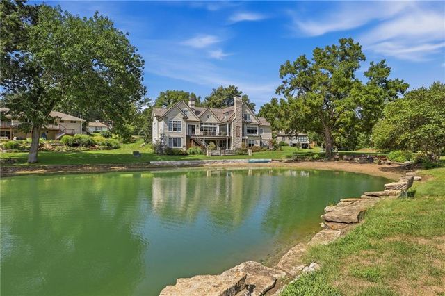 8406 Ensley Lane, Leawood, KS 66206