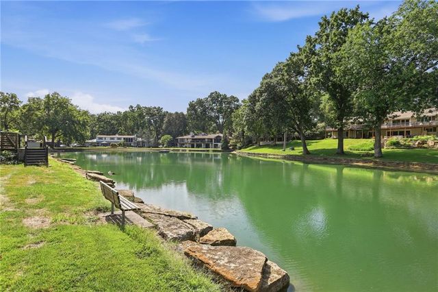 8406 Ensley Lane, Leawood, KS 66206