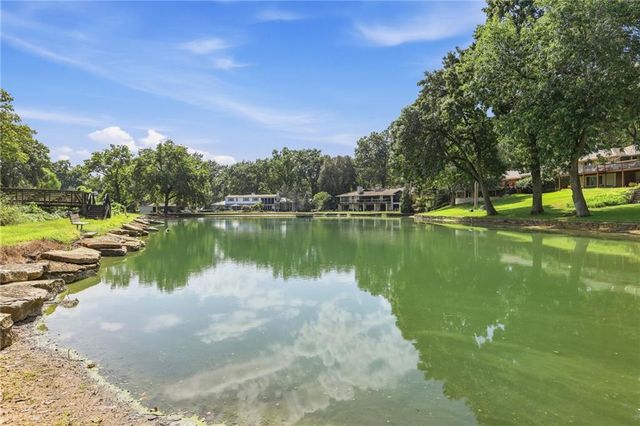 8406 Ensley Lane, Leawood, KS 66206
