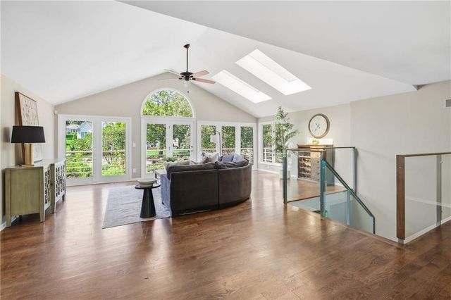 8406 Ensley Lane, Leawood, KS 66206