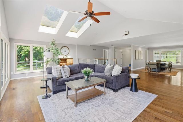 8406 Ensley Lane, Leawood, KS 66206