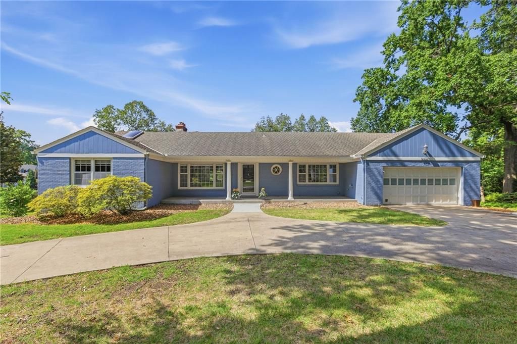 8406 Ensley Lane, Leawood, KS 66206