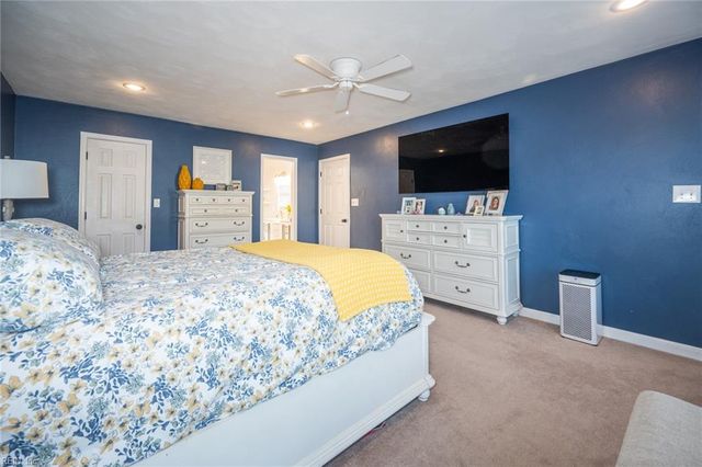 404 Las Gaviotas BLVD, Chesapeake, VA 23322