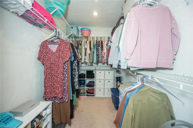 404 Las Gaviotas BLVD, Chesapeake, VA 23322