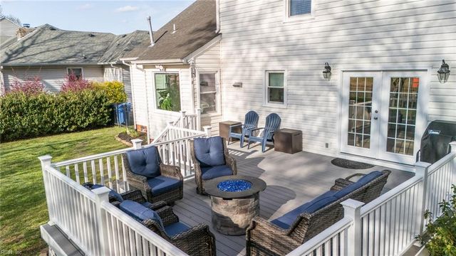 404 Las Gaviotas BLVD, Chesapeake, VA 23322