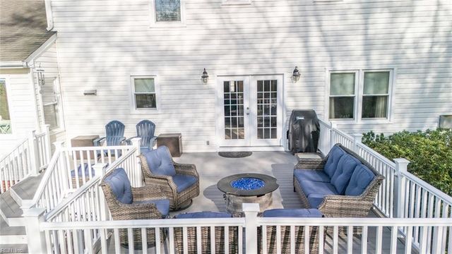 404 Las Gaviotas BLVD, Chesapeake, VA 23322