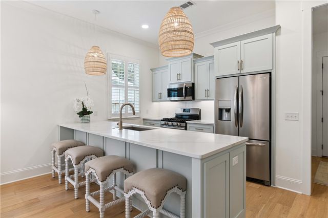 1008 Silver Oaks Lane, St Simons Island, GA 31522