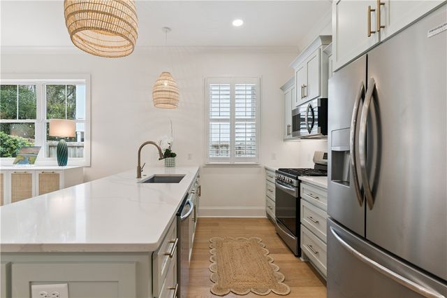 1008 Silver Oaks Lane, St Simons Island, GA 31522