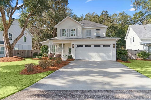 1008 Silver Oaks Lane, St Simons Island, GA 31522