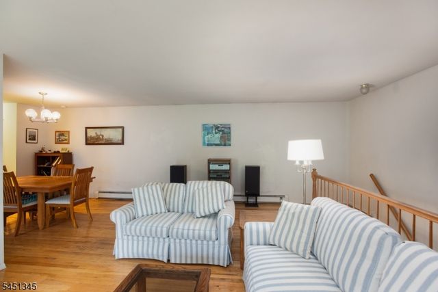 28 Deanna Dr 62, Hillsborough Twp., NJ 08844