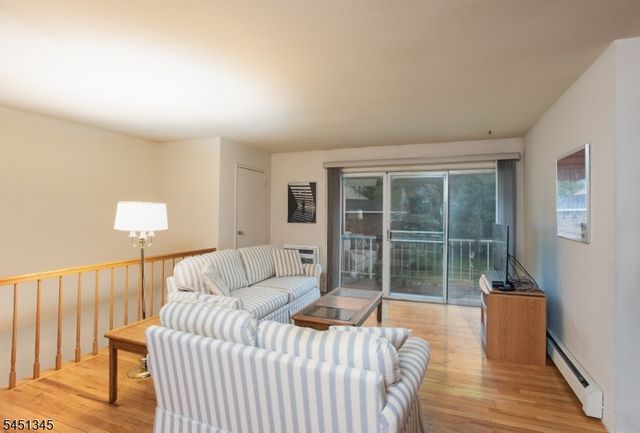 28 Deanna Dr 62, Hillsborough Twp., NJ 08844