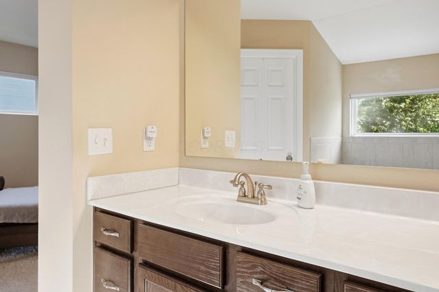 3524 Woodland Drive, Hilliard, OH 43026