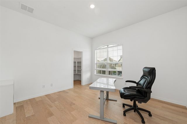 8227 Vitex Avenue, Dallas, TX 75252