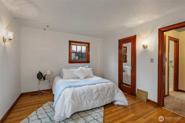 1142 Scott Avenue, Bremerton, WA 98310