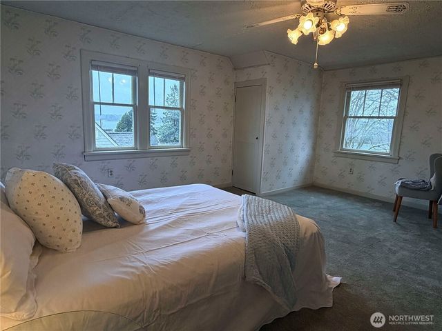 1142 Scott Avenue, Bremerton, WA 98310