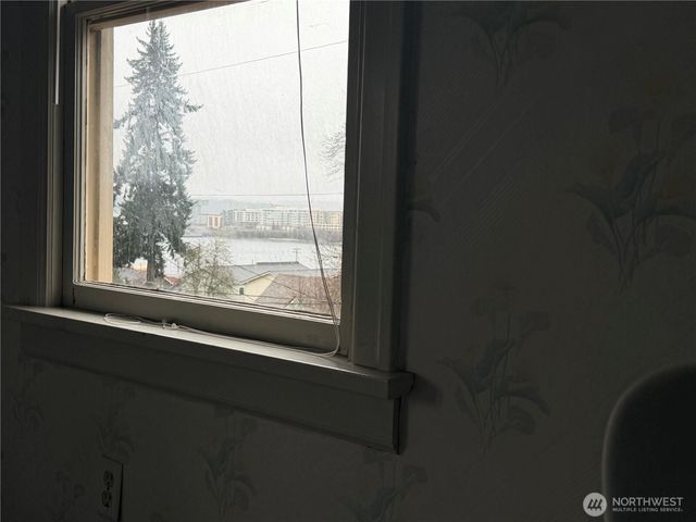 1142 Scott Avenue, Bremerton, WA 98310