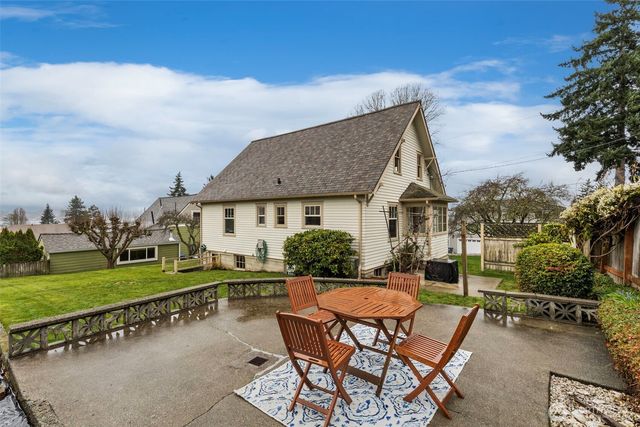 1142 Scott Avenue, Bremerton, WA 98310