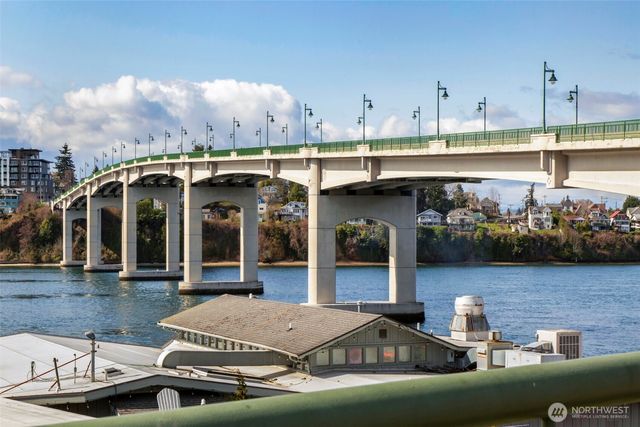 1142 Scott Avenue, Bremerton, WA 98310