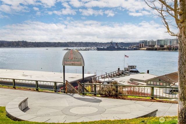 1142 Scott Avenue, Bremerton, WA 98310