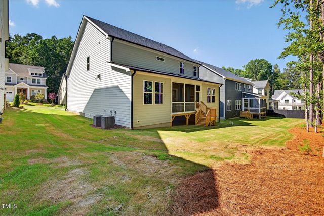 122 Sanderway Drive, Chapel Hill, NC 27516