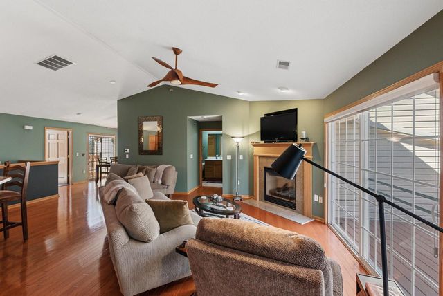 17940 W Jacobs Ridge COURT, New Berlin, WI 53146