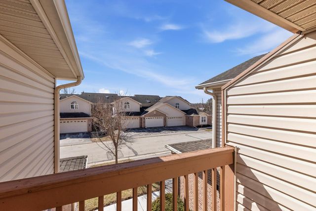 17940 W Jacobs Ridge COURT, New Berlin, WI 53146